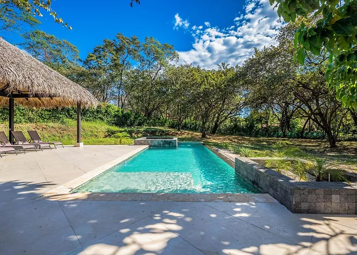 Walk To 2 Beaches! W/ Pool, Lava-stone Brasilito